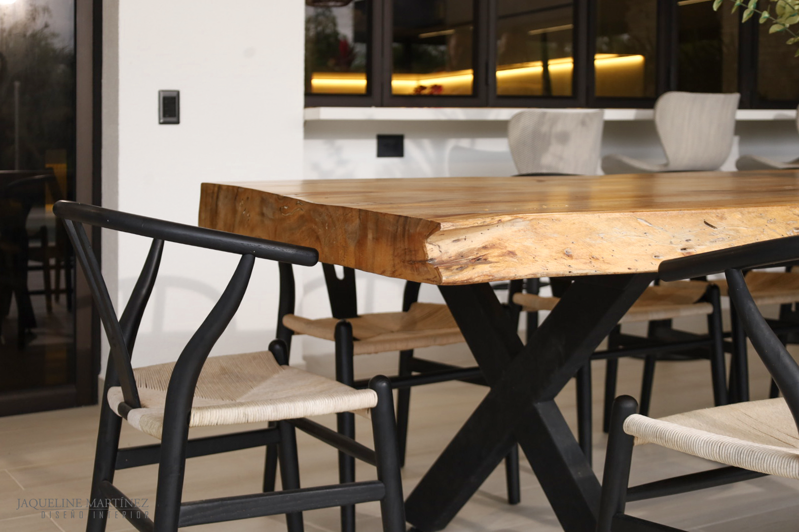 mesa de madera roble